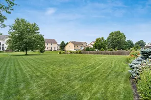 1836 Royal Oak Dr, Lewis Center, OH 43035 - Photo 2