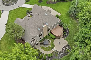 660 Broadsworth Ct, Powell, OH 43065 - Photo 4