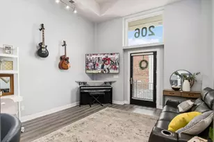1276 N High St, Columbus, OH 43201 - Photo 4