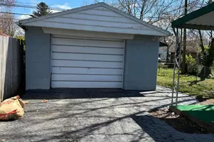 484 S Hampton Rd, Columbus, OH 43213 - Photo 12