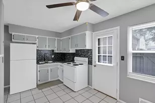 1746 Pine Tree St S, Columbus, OH 43229 - Photo 14