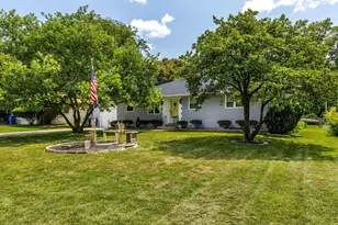 47 Meadowlark Ln, Columbus, OH 43214 - Photo 1