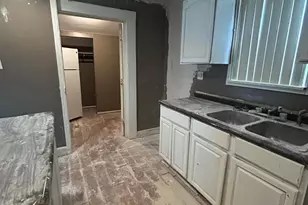 2397 Sullivant Ave, Columbus, OH 43204 - Photo 8