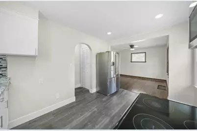 1676 E Lakeview Avenue, Columbus, OH 43224 - Photo 22