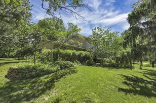 830 Harvest Ln Ct, Columbus, OH 43213 - Photo 6