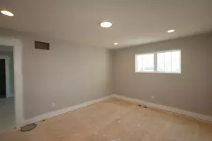 1686 Angelo Ln, Delaware, OH 43015 - Photo 10