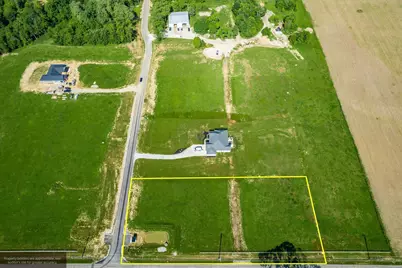 215 Jonathan Trail, Canal Winchester, OH 43110 - Photo 2