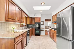 3795 Surrey Hill Pl, Upper Arlington, OH 43220 - Photo 14