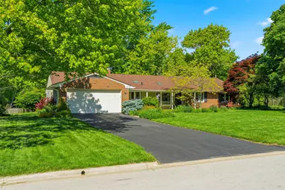 3795 Surrey Hill Place, Upper Arlington, OH 43220 - Photo 2