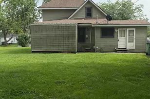 832 W 4th St, Marysville, OH 43040 - Photo 4