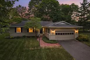 4375 Castleton Rd, Upper Arlington, OH 43220 - Photo 2