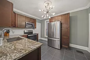 951 Mt Pleasant Ave, Columbus, OH 43201 - Photo 2