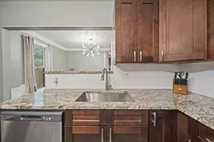 951 Mt Pleasant Ave, Columbus, OH 43201 - Photo 4