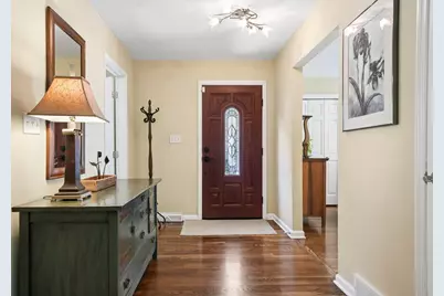 890 Lookout Point Drive, Columbus, OH 43235 - Photo 8
