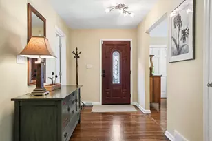 890 Lookout Point Dr, Columbus, OH 43235 - Photo 8