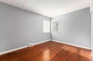 386 Old Village Rd, Columbus, OH 43228 - Photo 18