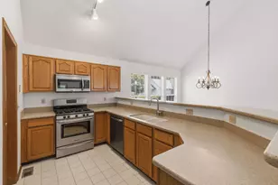 6526 Upper Lake Cir, Westerville, OH 43082 - Photo 10