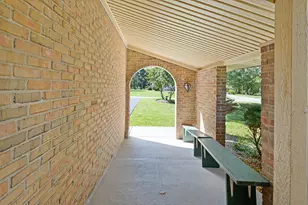 300 Heather Ln, Powell, OH 43065 - Photo 8
