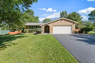 300 Heather Ln, Powell, OH 43065 - Photo 1