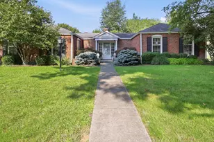 129 S Mulberry St, Granville, OH 43023 - Photo 2