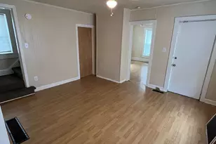 1303 E Weber Rd, Columbus, OH 43211 - Photo 2