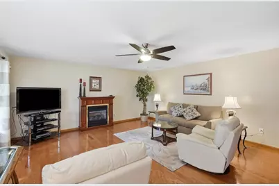 630 Elaine Drive, West Jefferson, OH 43162 - Photo 6