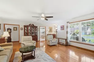630 Elaine Dr, West Jefferson, OH 43162 - Photo 8
