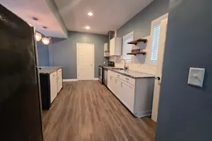 297 Johnson St, Columbus, OH 43203 - Photo 4