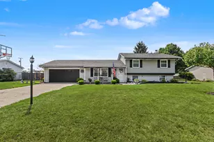 1453 Rosedale Ave, Bucyrus, OH 44820 - Photo 1