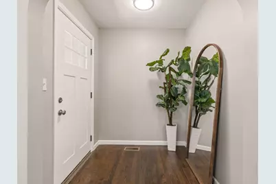 1074 Grandon Avenue, Columbus, OH 43209 - Photo 2