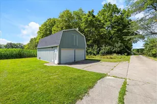 11855 Troy Rd, New Carlisle, OH 45344 - Photo 40