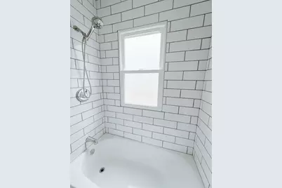 490 E Oakland Avenue, Columbus, OH 43202 - Photo 10