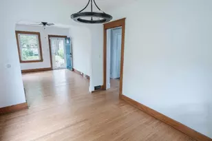 490 E Oakland Ave, Columbus, OH 43202 - Photo 6