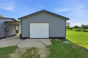 3706 State Route 13 SE, Crooksville, OH 43731 - Photo 6