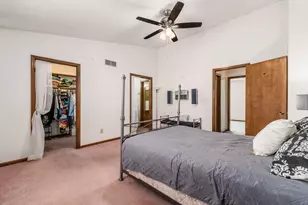1949 Rockdale Dr, Columbus, OH 43229 - Photo 14