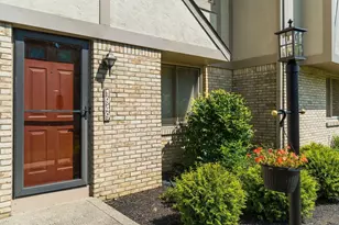 1949 Rockdale Dr, Columbus, OH 43229 - Photo 1