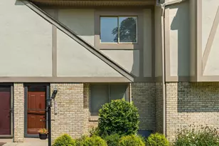 1949 Rockdale Dr, Columbus, OH 43229 - Photo 2
