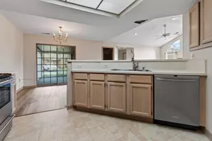 2405 Sportsman Dr, Grove City, OH 43123 - Photo 4