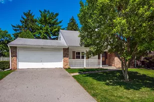 1748 Alpine Dr, Columbus, OH 43229 - Photo 4