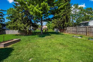1748 Alpine Dr, Columbus, OH 43229 - Photo 12