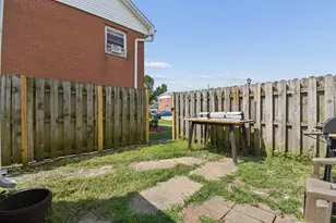 219 Buckeye Cir, Columbus, OH 43217 - Photo 8