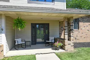 2262 Holland Rd, Marion, OH 43302 - Photo 2