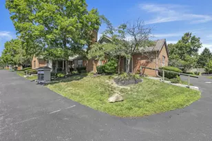 2402 Huntmaster Ln, Grove City, OH 43123 - Photo 2