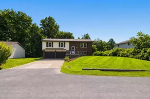 11 Briarcliff Dr, Cambridge, OH 43725 - Photo 2