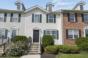 1079 Shady Lake Dr, Columbus, OH 43228 - Photo 2