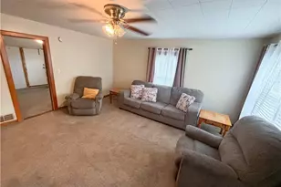 349 Fishers Ln, Zanesville, OH 43701 - Photo 4