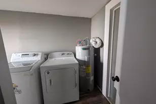 10114 Chestnut St SE, Corning, OH 43730 - Photo 6