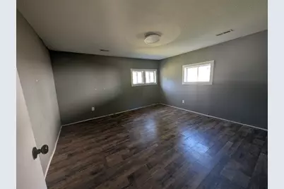 10114 Chestnut Street SE, Corning, OH 43730 - Photo 2