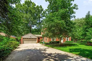 160 W Royal Forest Blvd, Columbus, OH 43214 - Photo 2