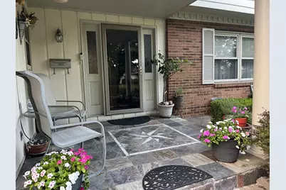 1960 Faymeadow Avenue, Columbus, OH 43229 - Photo 2
